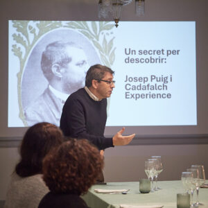 Experiència Puig i Cadafalch a la Casa Coll i Regàs